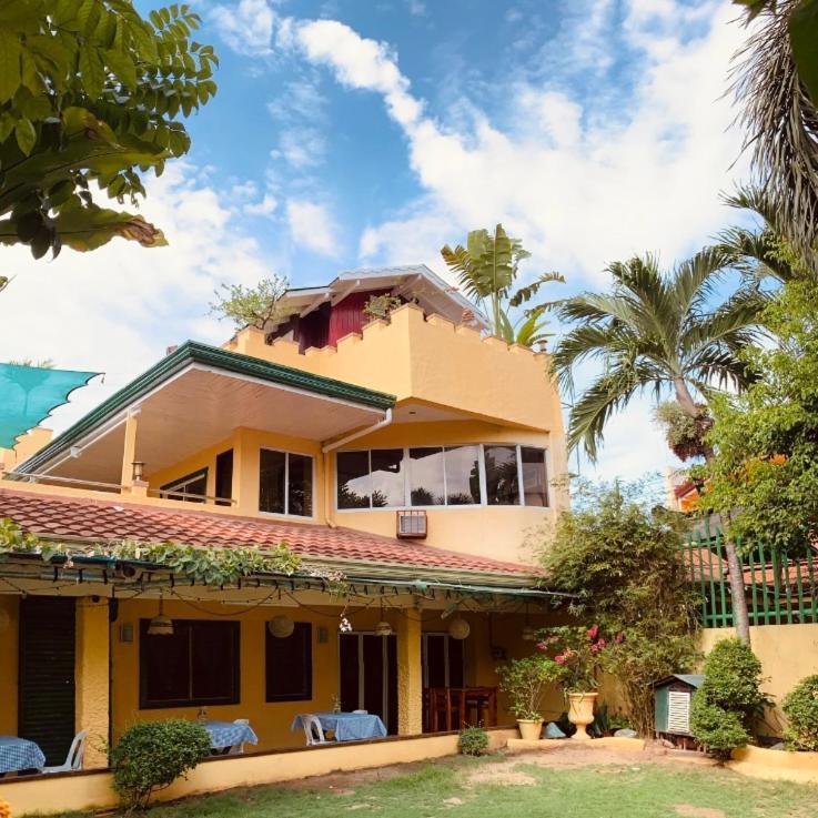 Abihon Hoferhaus Mactan Guesthouse Lapu-Lapu City Buitenkant foto